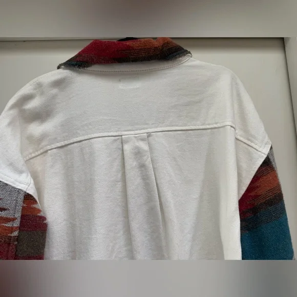 NWOT OVERSIZED Multicolor Aztec Pattern Shaket- so cute!! - Picture 11 of 15